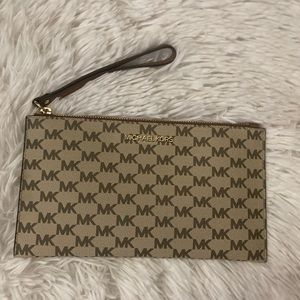 Michael Kors wristlet